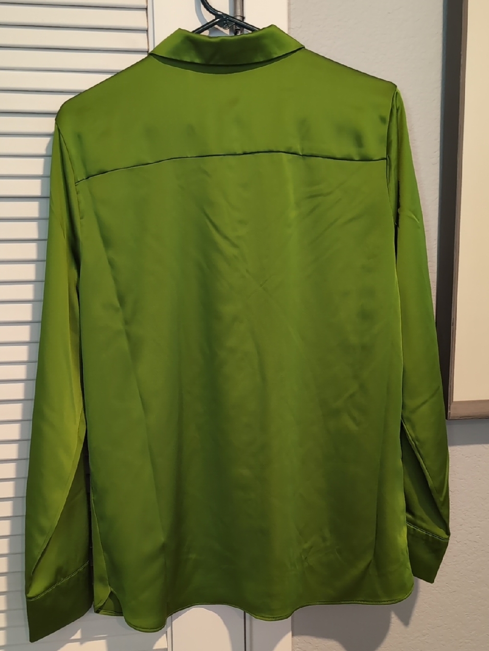 a new day Kelly Green Satin Button-Up Blouse
